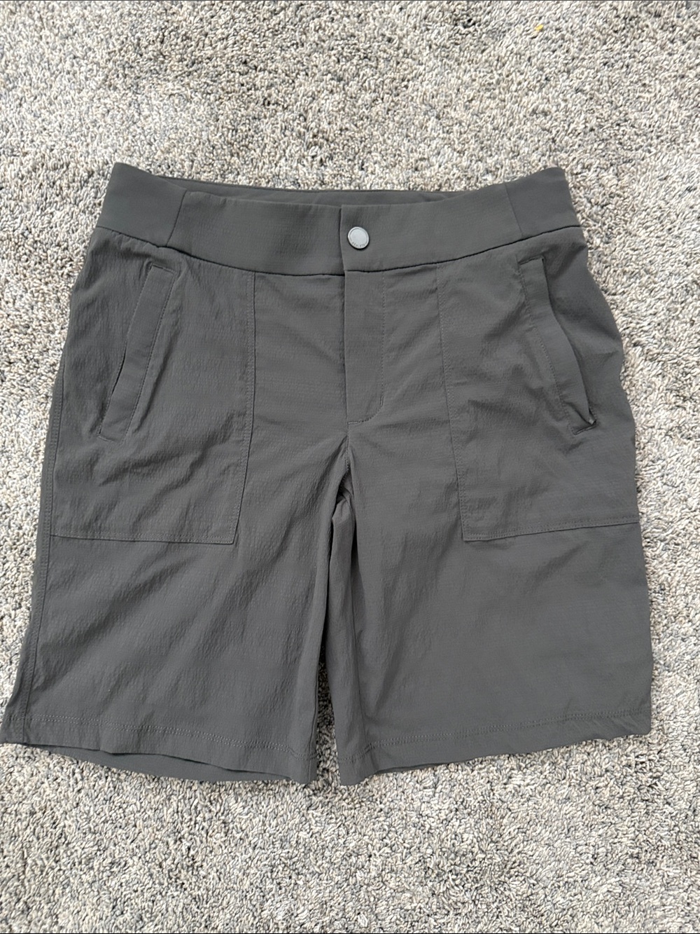 Athleta Women’s Stretch Utility Shorts - Dark Gray